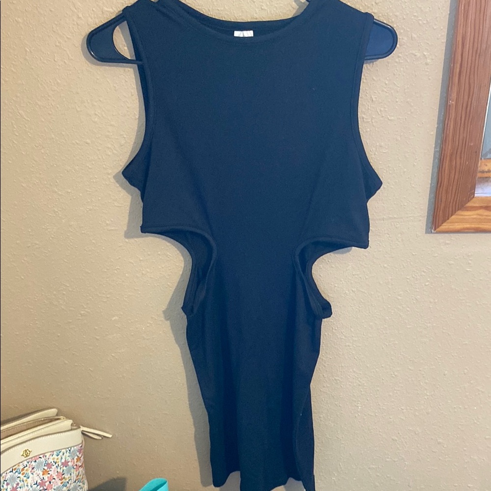 Elegant Black Sleeveless Dress